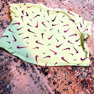 Girls Nike Cropped shirt